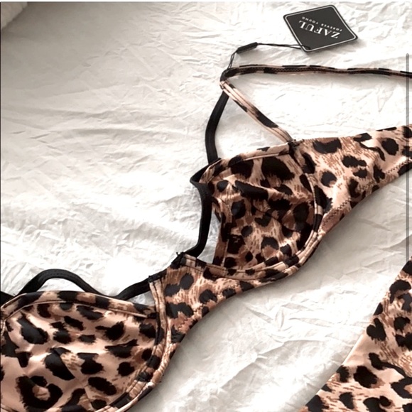 Exotic leopard Cutout Underwire animal Bikini Set - Picture 4 of 4